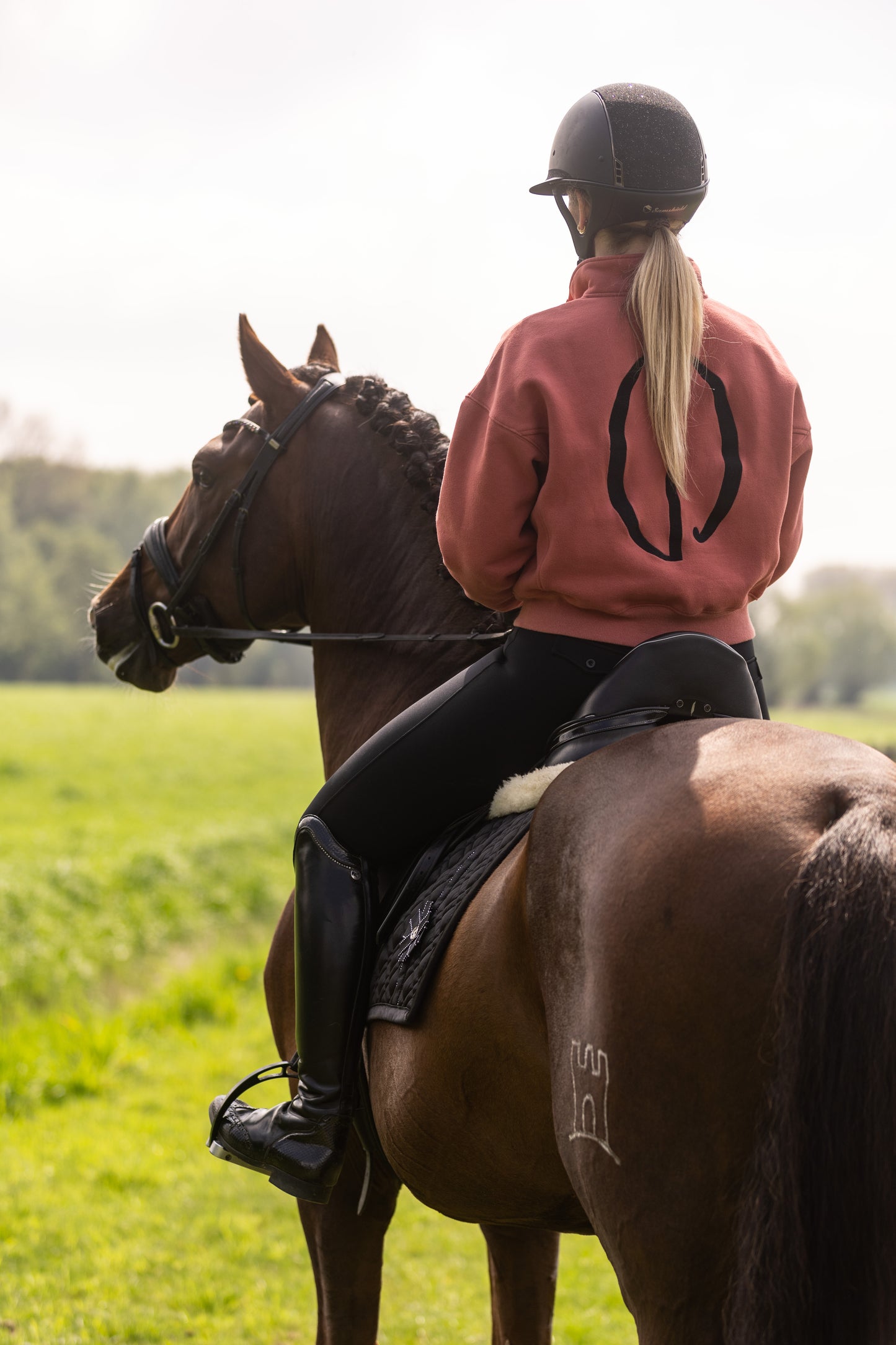 Neri Sweater